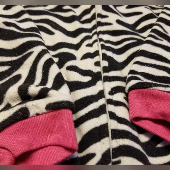 Carter's | Footed Pajamas | 24 Months | Fleece | Zebra | Girls | PJs - Picture 6 of 7